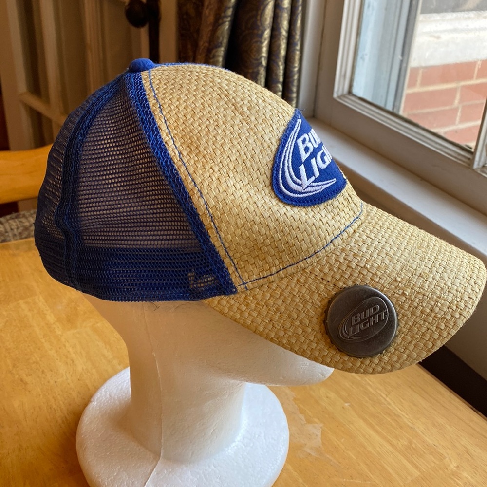 ! Bud Light baseball style hat in great condition